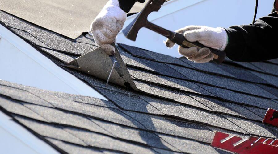 Professional residential roofers in Raymondville, MO